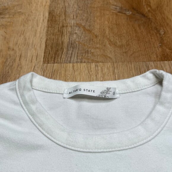 Altar'd State Strawberry Farm Graphic Baby Tee Soft White Cotton Crop Top S - Picture 6 of 6